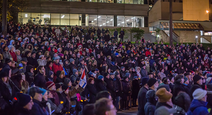 Jewish community holds vigil for victims of Pittsburgh synagogue shooting in Canada — 29 Oct 2018