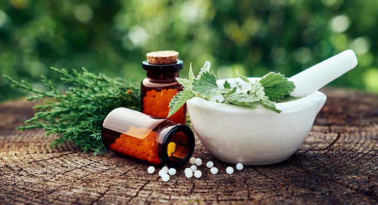 Difference Between Natural and Conventional Medicine