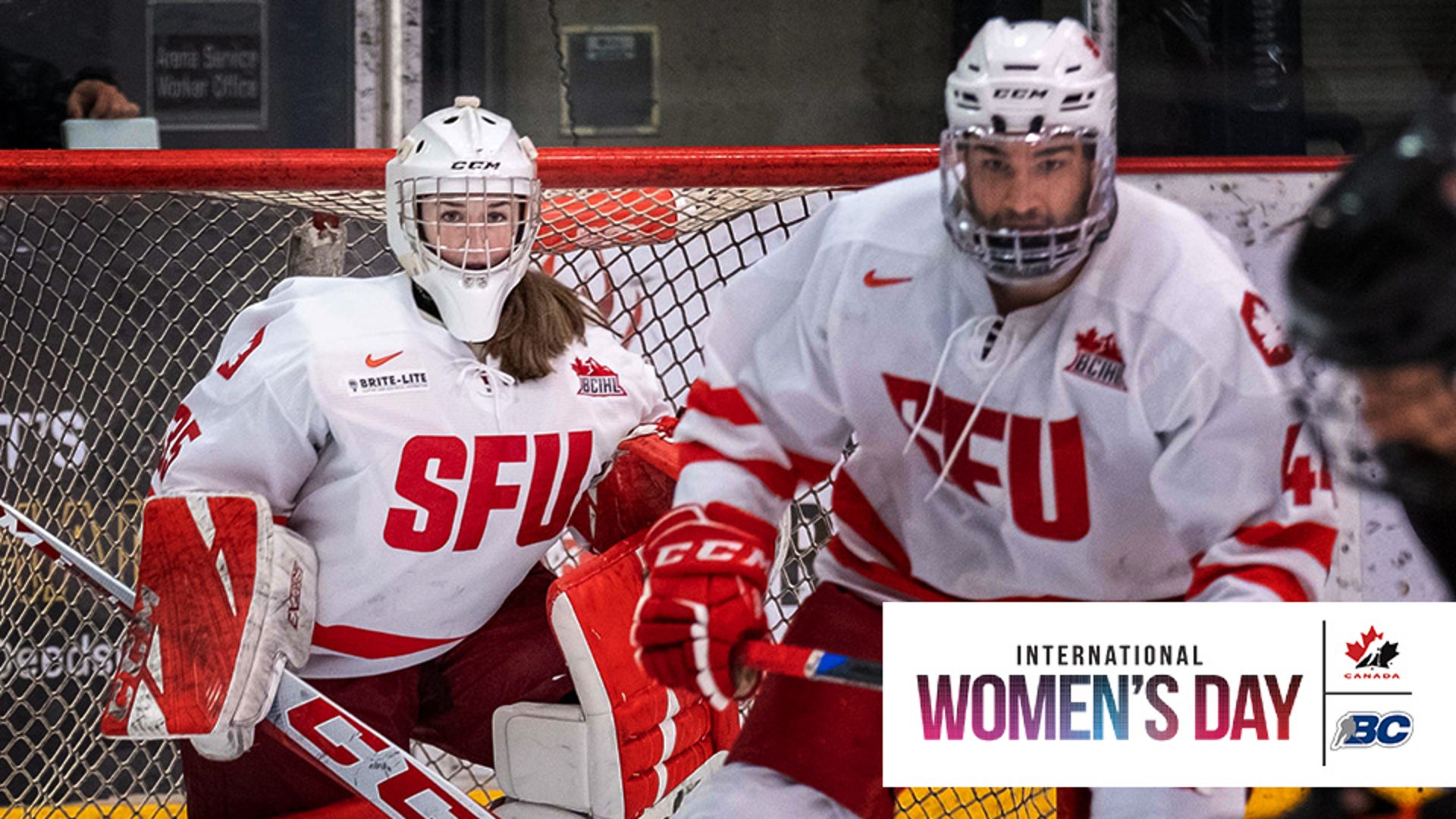 MUNRO FINDS HER HOCKEY HOME