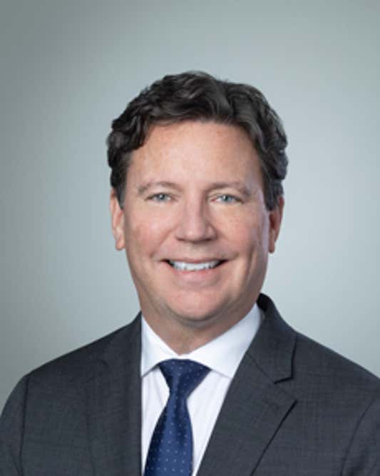 Portrait of Jamie Robertson, OCT, Deputy Registrar.